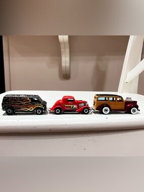Hot Wheels Blackwall 1986 ZZ Top Ford Coupe Red Rock N Roll Car hot rod van